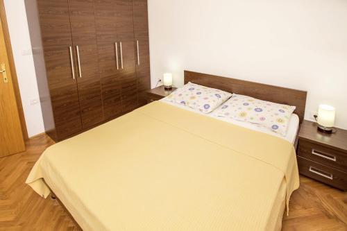 Apartments Mare