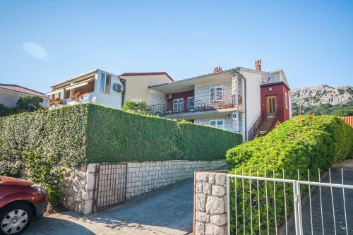 Hostal Rooms Sale Marija