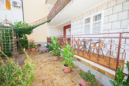 Hostal Rooms Sale Marija