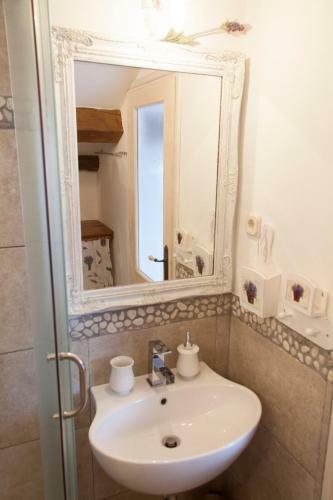 Hostal Apartments Authentic Baska