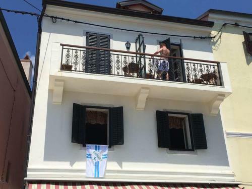 Hostal Apartments Authentic Baska