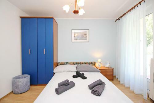 Hostal Apartments Alex