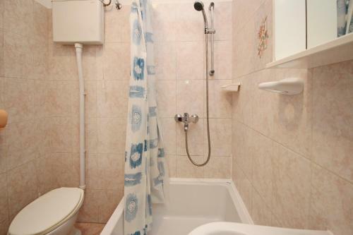 Hostal Apartments Alex