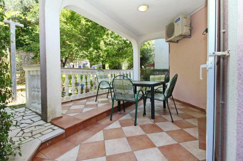 Hostal Apartments Alex