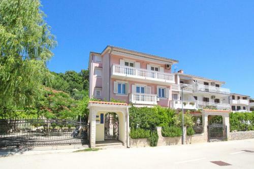 Hostal Apartments Alex