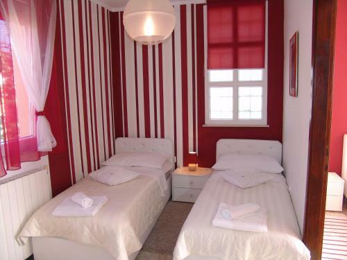 Apartments Lorena With Beautiful Garden