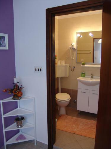 Apartments Lorena With Beautiful Garden