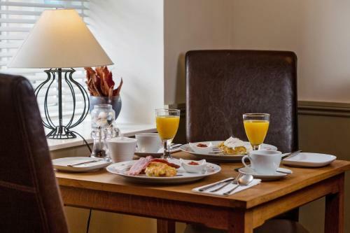 Hostal The Coach House