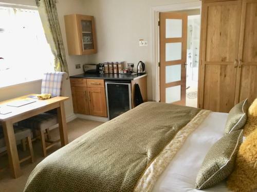 Hostal Grovewood House