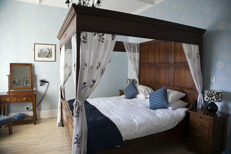 Hotel Brecon Castle