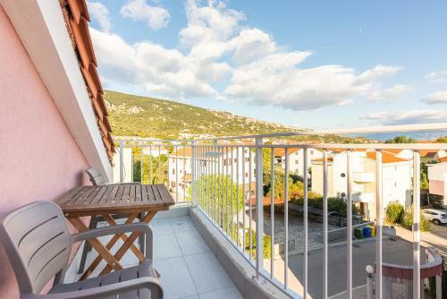 Apartment Mimoza 5, Baska, Krk
