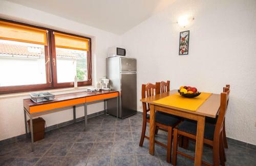 Apartments Mikulina