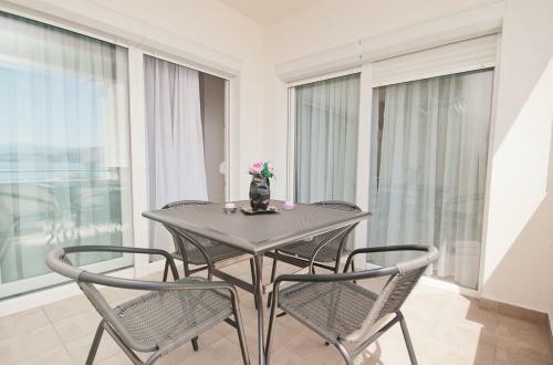 Beach Apartment Baska