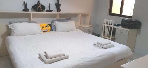 Private Room In Wonderful Sea View Apartment