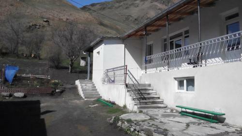 Hostal Guest House Temur Sujashvili
