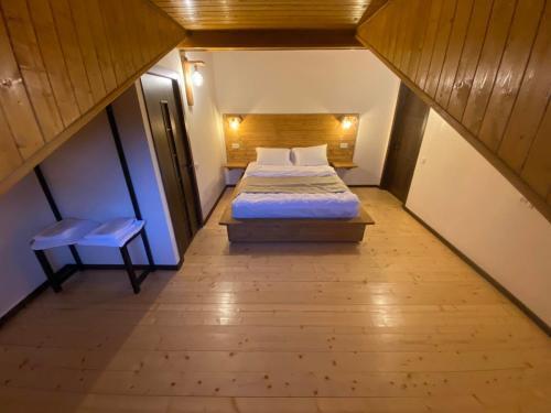 Hostal Mansarda Kazbegi