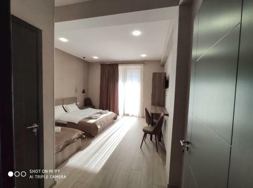 Hotel Sweet Night