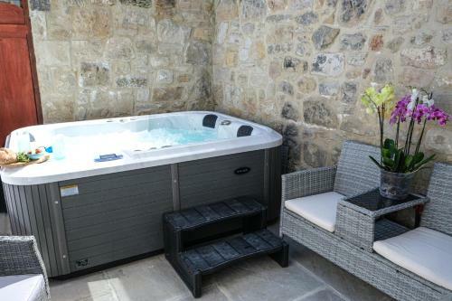 The Rockpool - Private Hot Tub And Sea Views