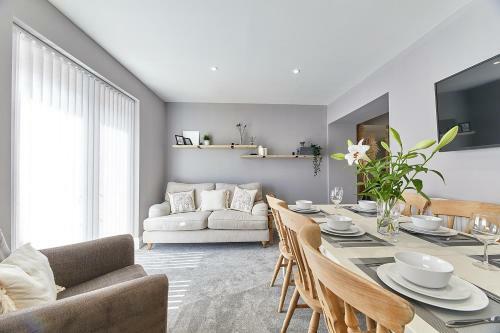 Host & Stay - Sea Breeze