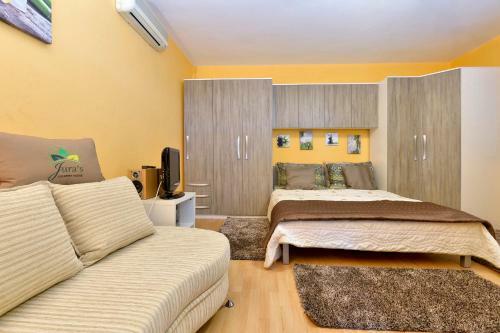Jura's Country House