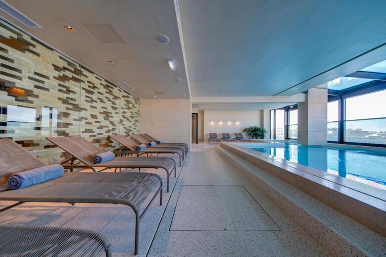 Land's End, Boutique Hotel