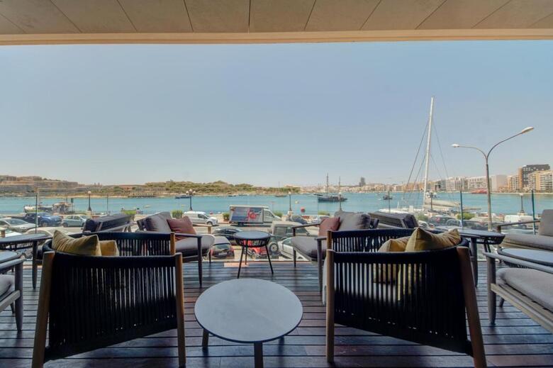 Land's End, Boutique Hotel
