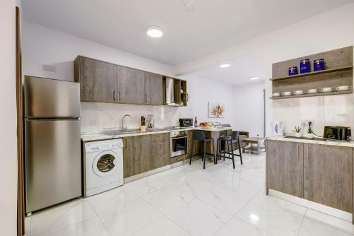 Apartamento Chic 2br Penthouse Steps From The Promenade