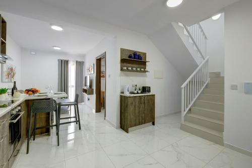 Apartamento Chic 2br Penthouse Steps From The Promenade