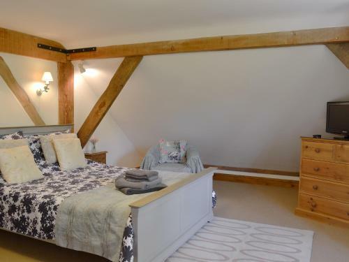 Saunders Oast Barn