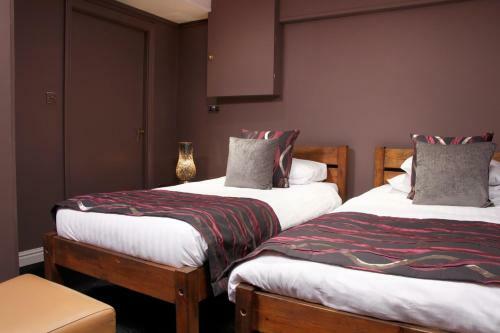 Hostal The Peacock