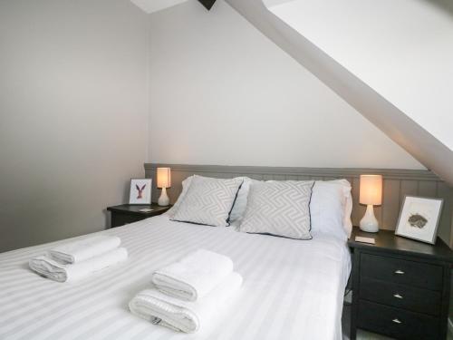 Coach House 1 - Pullwood Bay