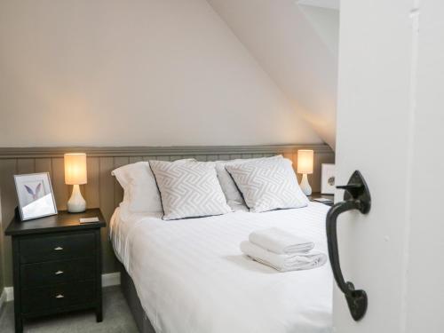 Coach House 1 - Pullwood Bay