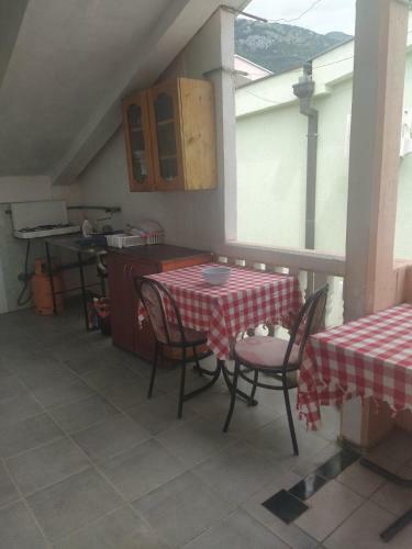 Apartmani Jelena Sutomore