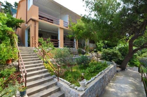 Apartments Ljiljana