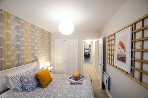 Beautiful And Spacious 2 Bedroom Apartment With Stunning Beach Views