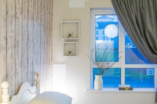 Beautiful And Spacious 2 Bedroom Apartment With Stunning Beach Views