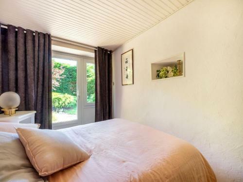 Plush Holiday Home In Altillac With A Private Swimming Pool