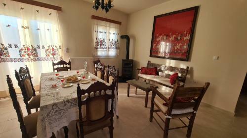 ''prasini Folia'' Apartment For 2-5 Persons