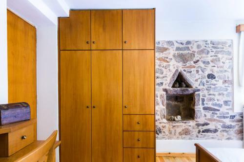 Traditional Stone Maisonette In Anogeia