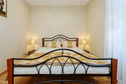 Holiday Home Viktorija 2 Royal Lux