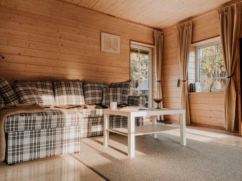 Barbaripolis Cottage In The Forest