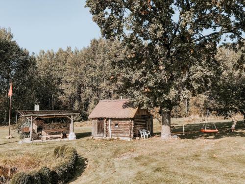 Barbaripolis Cottage In The Forest