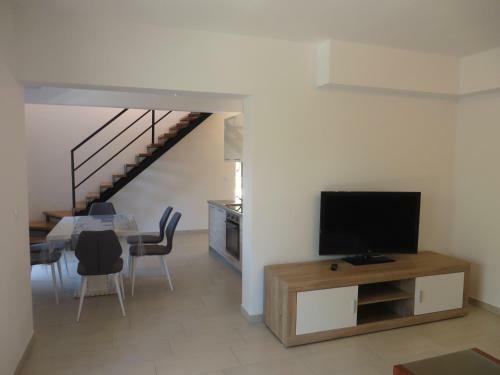 Luka Apartments