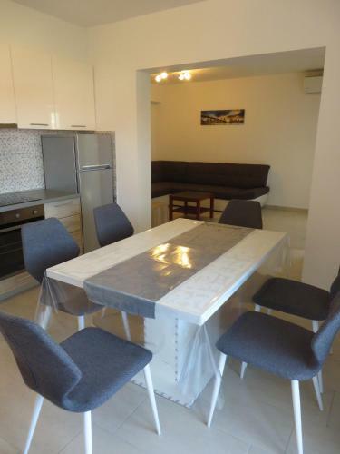 Luka Apartments
