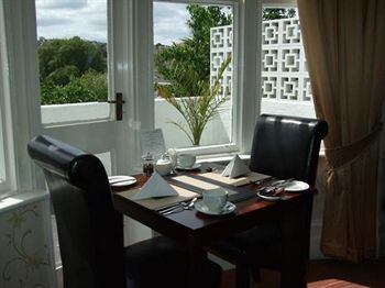 Hotel The Sandpiper Guest House