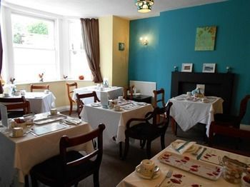 Hostal Cranborne Guest Accommodation
