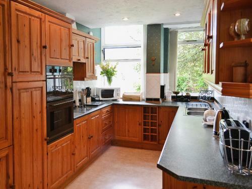 Woodfield Manor Apartment