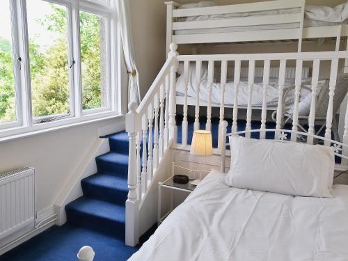 Woodfield Manor Apartment