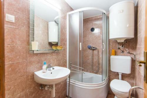 Hostal Sobe Rolo Uz More