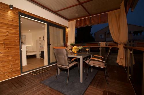 Tomica Apartments With Pool